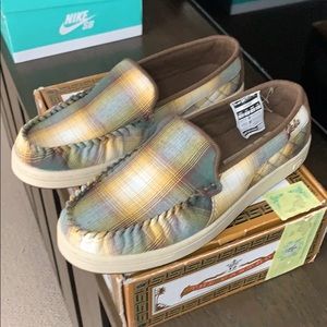 Globe loafers NIB - men’s 10